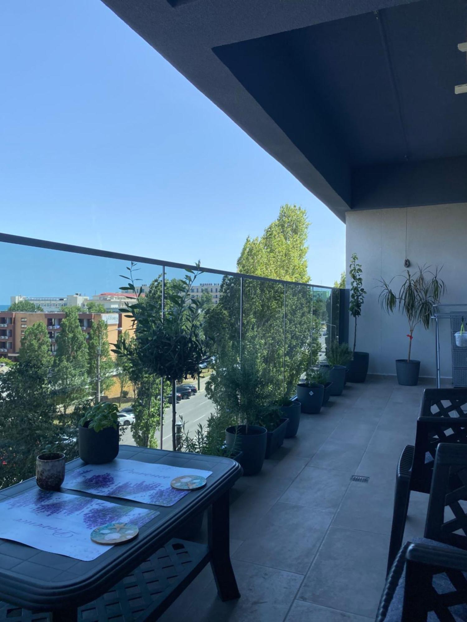 Elysse Sunrise Apartment Mamaia Buitenkant foto